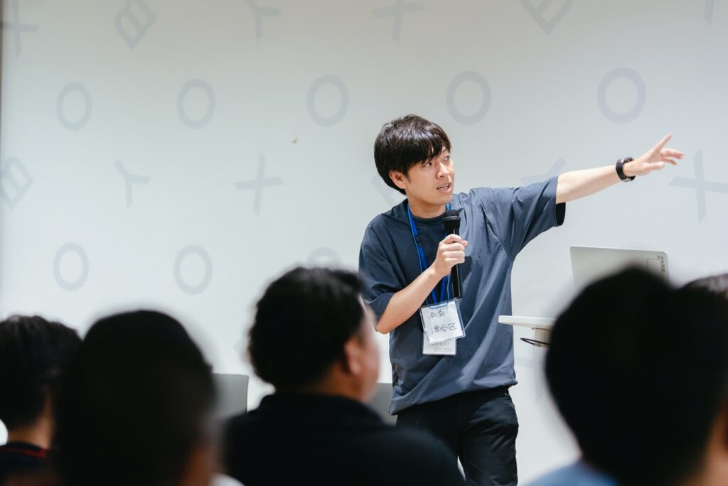 横浜瀬谷高校総括教諭の黒崎洋介さん。